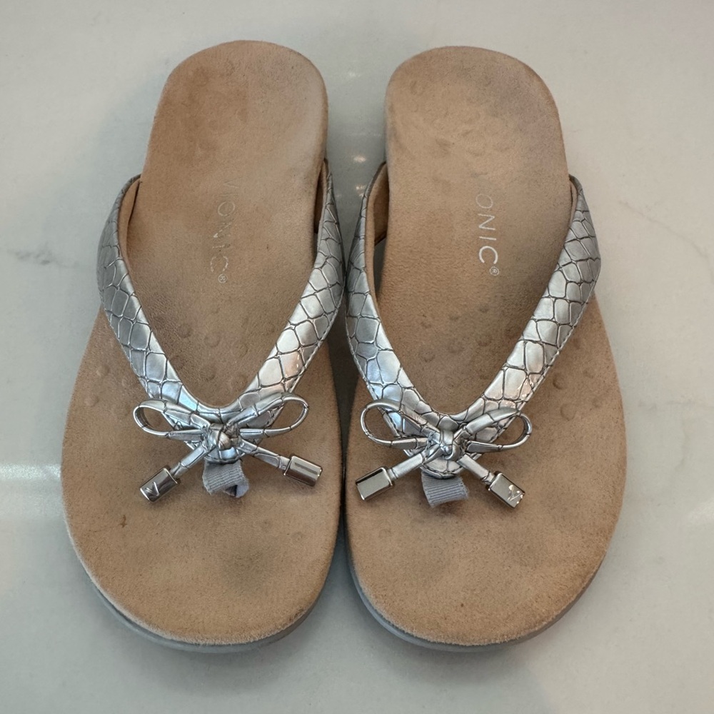 Vionic Women's Bella II Silver Thong Sandals size 39 - Picture 4 of 8